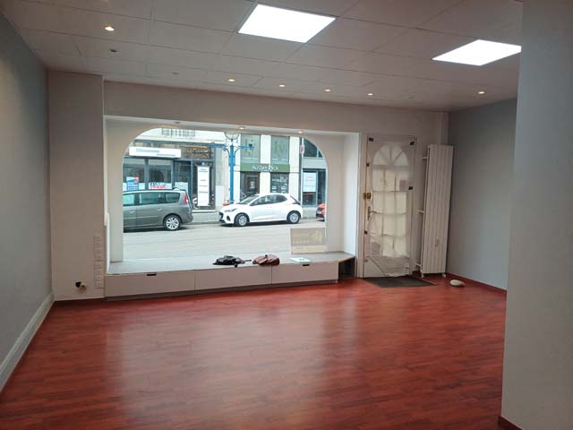 locaux commerciaux en location