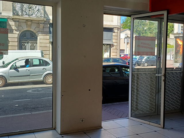 locaux commerciaux en location